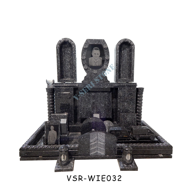 Green Granite Monument with Highly Detailed Carvings for a Graceful Memory