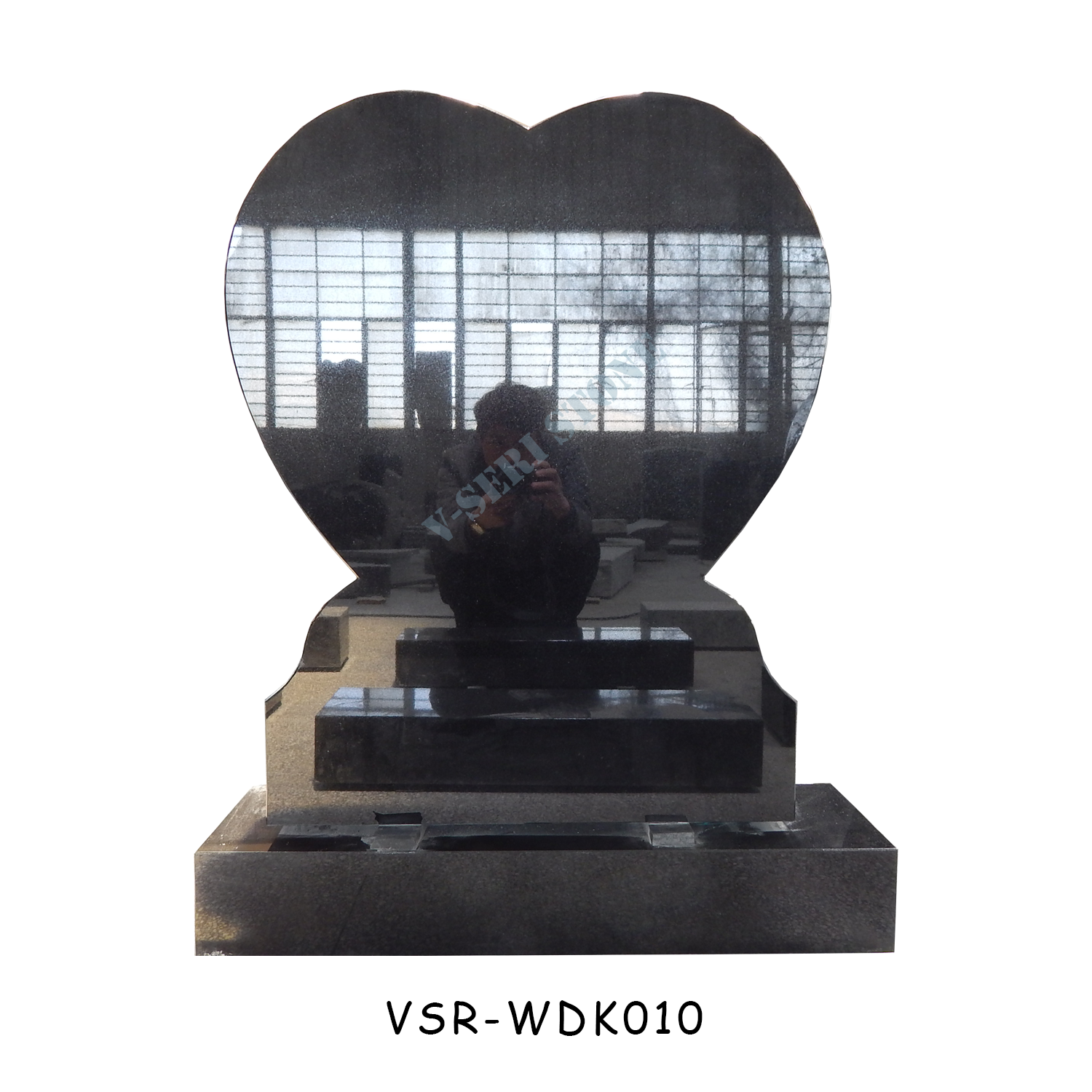 China Black Granite Single Heart Shaped Gravestone Monument